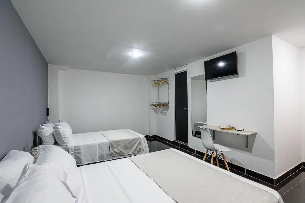 Alma Bed & Breakfast Medellin 2*,